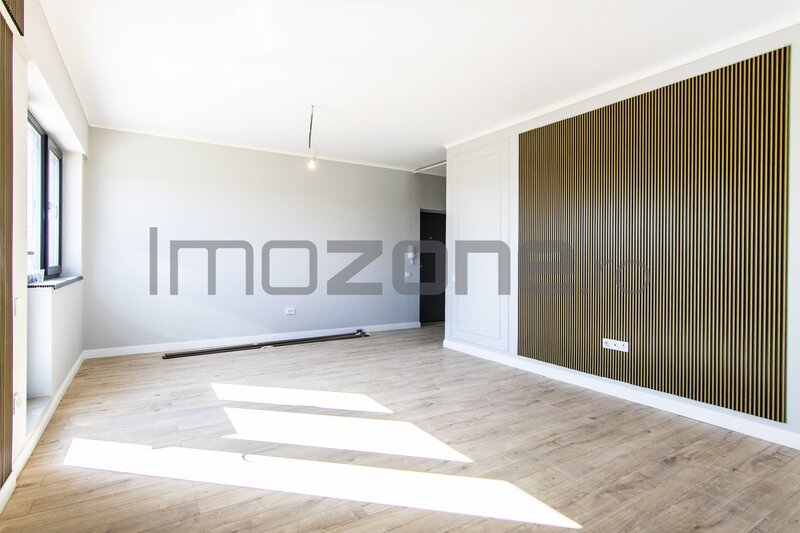 Apartamentele de 3 camere, loc de parcare gratuit  doar in luna august
