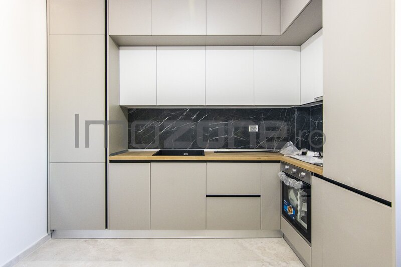 Apartamentele de 3 camere, loc de parcare gratuit  doar in luna august