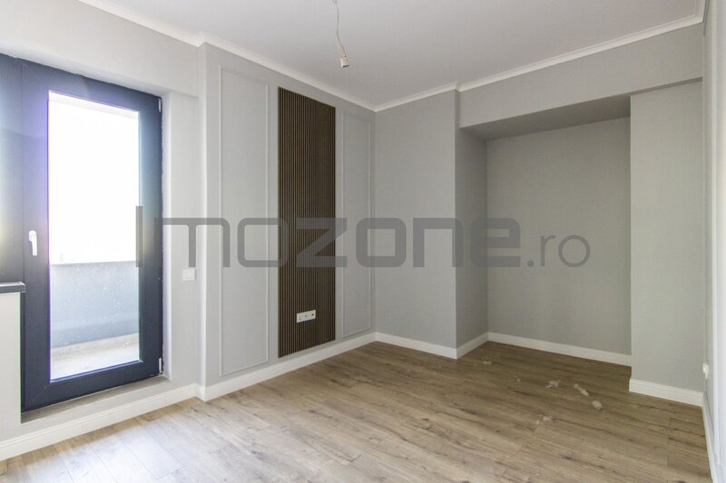 Apartamentele de 3 camere, loc de parcare gratuit  doar in luna august