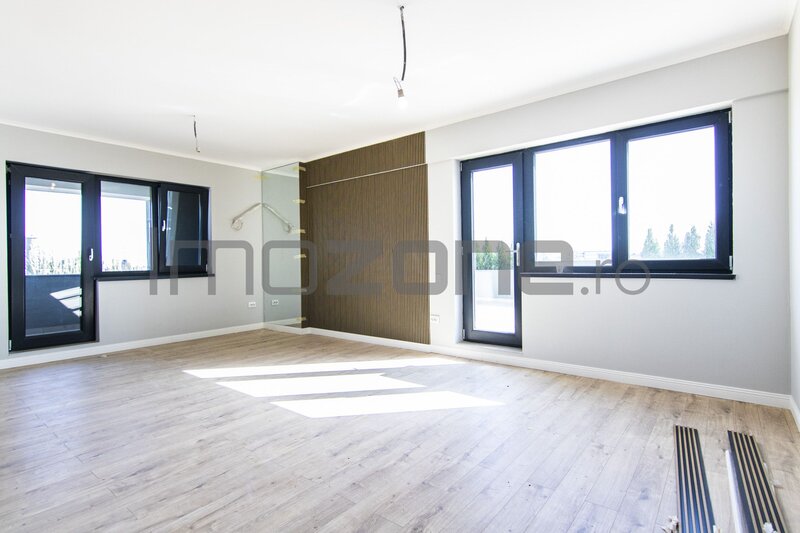 Apartamentele de 3 camere, loc de parcare gratuit  doar in luna august