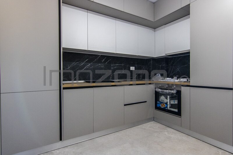 Apartamentele de 3 camere, loc de parcare gratuit  doar in luna august